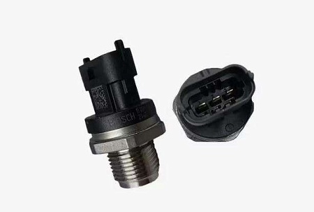 Датчик давления топливной рампы(рейки)Shacman X3000 ,FAW 3310 (BOSCH 281002706,0281002937)(ФШ1725)