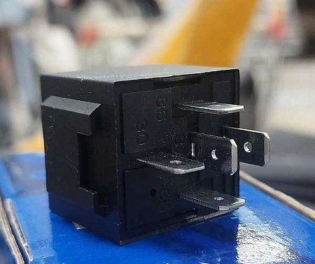 Реле 24V 10/20А с допол. диодом 5-конт MAN/MB/Vol (UZB1333FE)(Эл4414)