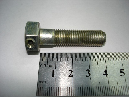 Болт М10х1,25х40 8.8 крышки КПП с отверствием (870024000-000000)(КП1164)